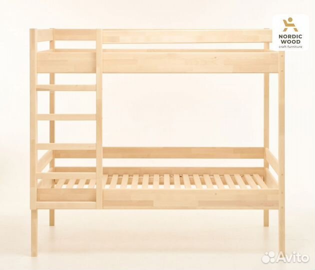 Кровать детская двухъярусная из массива
