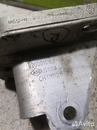 Кронштейн усилителя заднего бампера Рено Меган 2