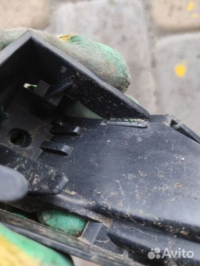 Mercedes W218 CLS Кронштейн переднего бампера