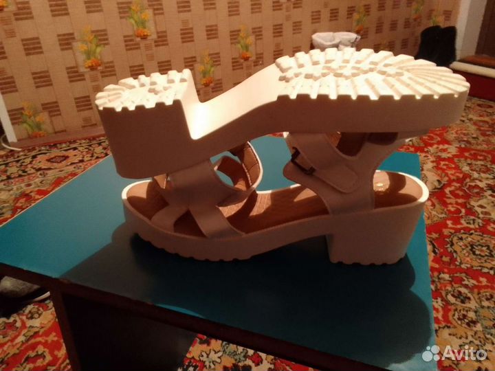 Обувь на лето