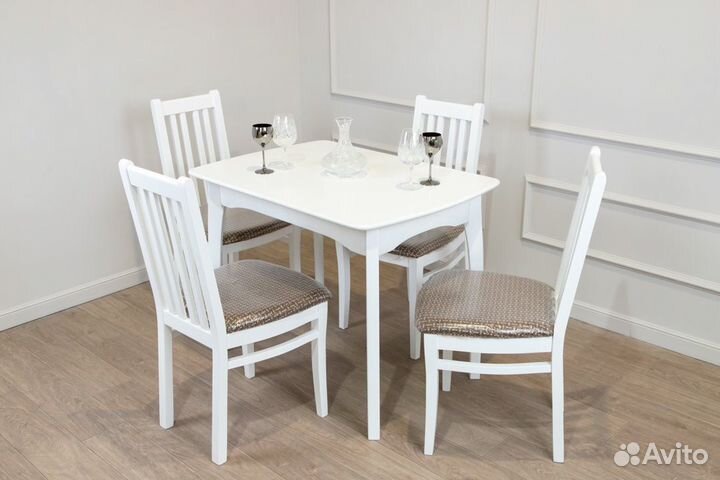 Стол обеденный со стульями