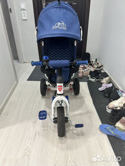 Детский трехколесный велосипед коляска