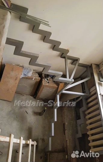 Лестница металлическая открытого типа в дом № 491