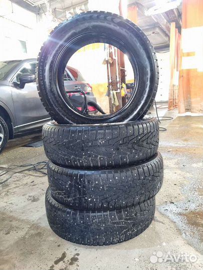 Nokian Tyres Hakkapeliitta 7 SUV 225/60 R18 104T