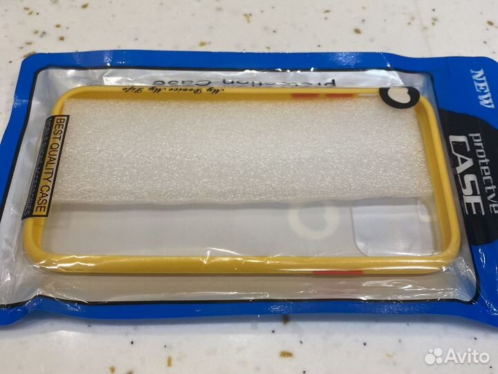 Чехол на iPhone 11