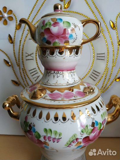 Самовар и сахарница из Гжели