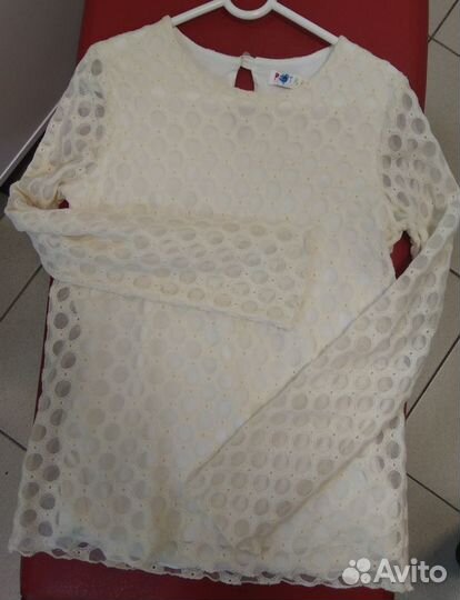 Блузка -джемпер для девочки 140. Молочного цвета