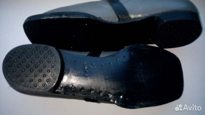 Лыжные ботинки +дополнительно лыжи с креплением