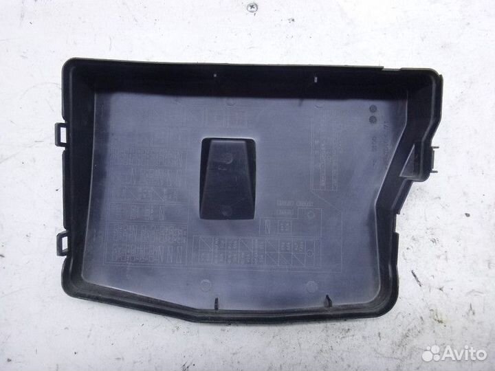 Крышка блока предохранителей toyota corolla E15 20