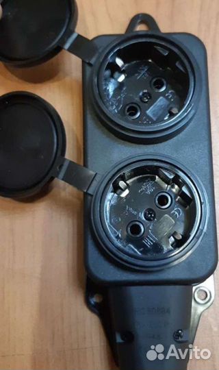 Розетка, тройник для внешних работ, защищенная