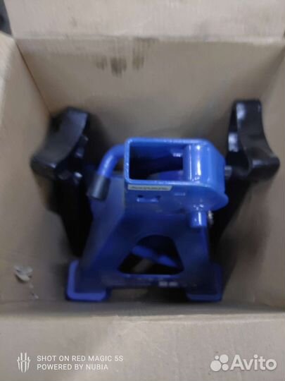 Подставки для автомобиля