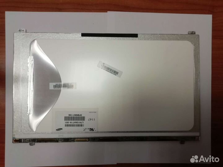 Рабочая матрица LTN156AT019-001 ноутбука Samsung