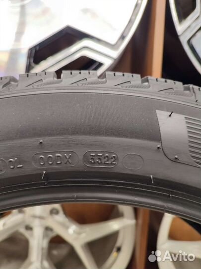 Michelin X-Ice Snow SUV 285/45 R22 114T