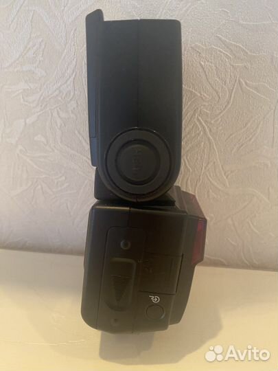 Вспышка камеры Nikon SB-600