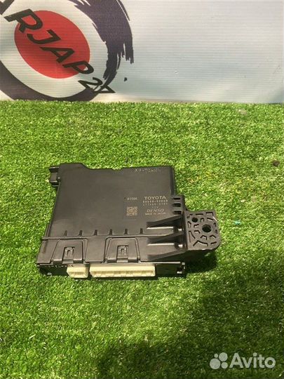 Блок управления климат-контролем (8) Toyota Aqua
