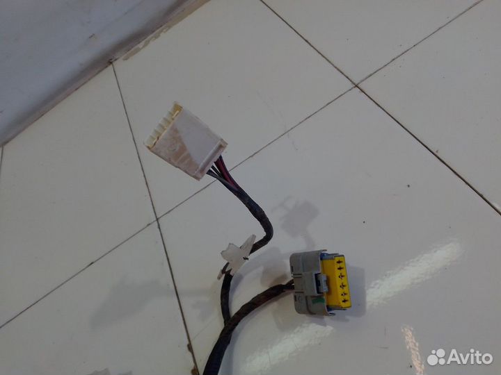 Электропроводка двери передней левой