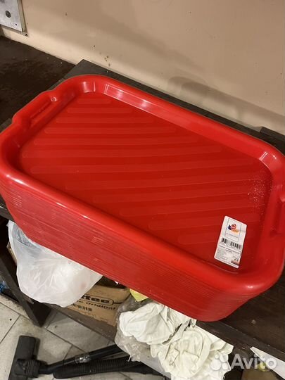 Поднос столовый красный