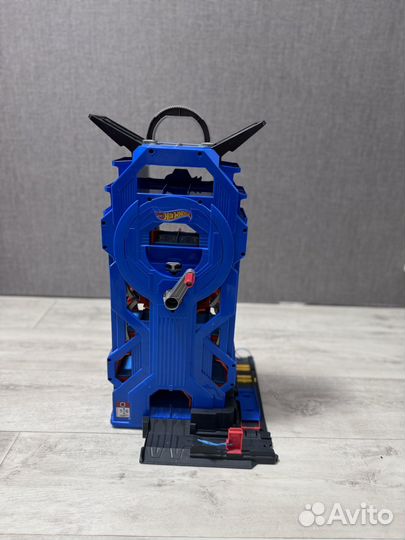 Hot wheels мега гараж