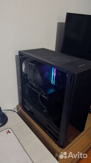 Портативный компьютер R7 2700x + RX 6600XT