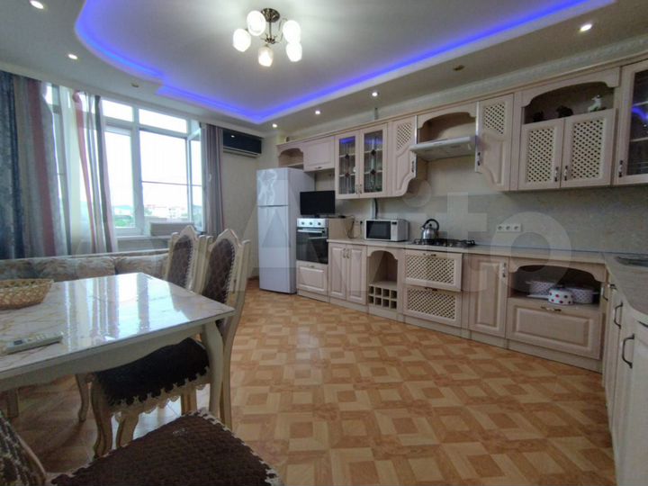 2-к. квартира, 85 м², 7/9 эт.