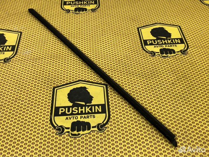 Бархотка стекла двери внешняя передняя левая