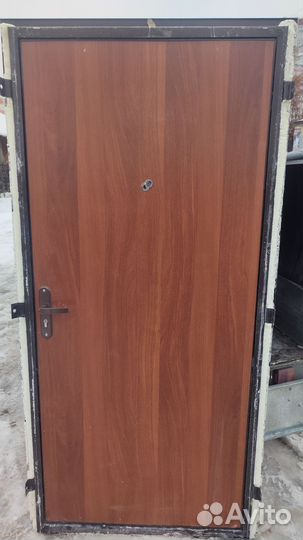 Дверь входная металлическая