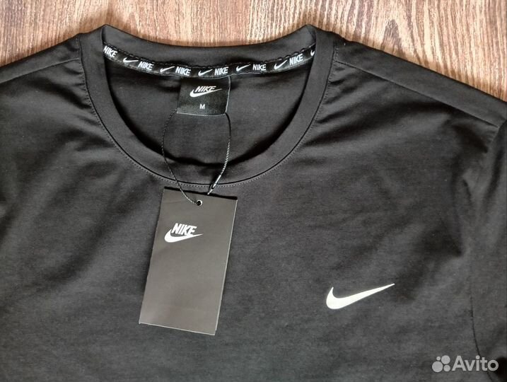 Футболка nike pro в чёрном цвете