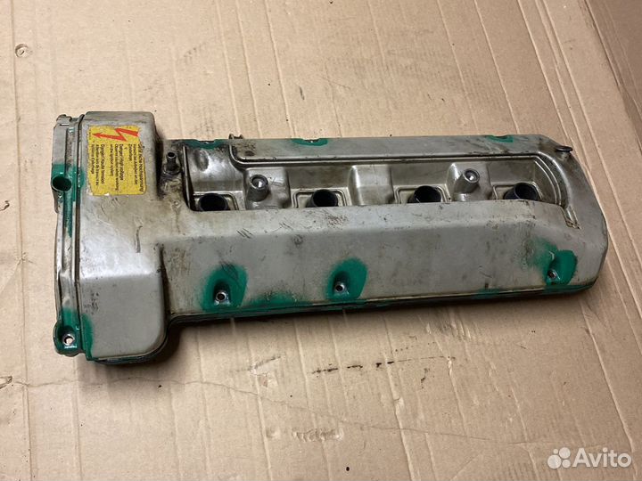 Клапанная крышка левая Mercedes w140 m119 трамблер