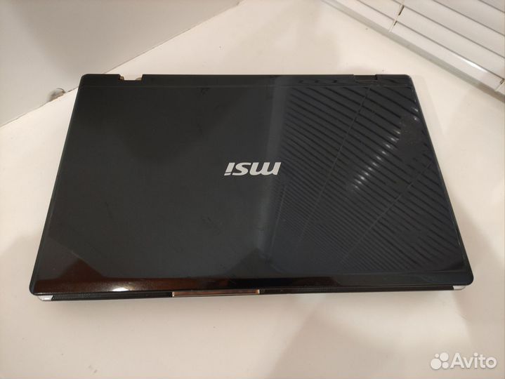 Ноутбук MSI MS-1682