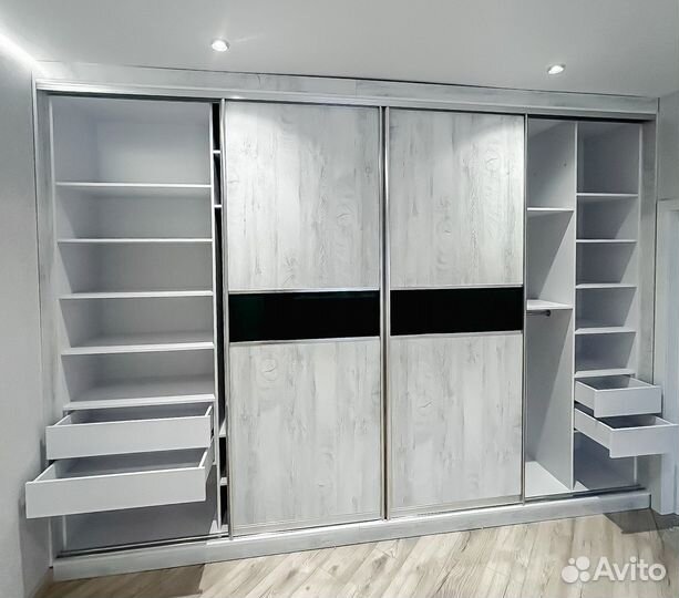 Шкаф на заказ под потолок