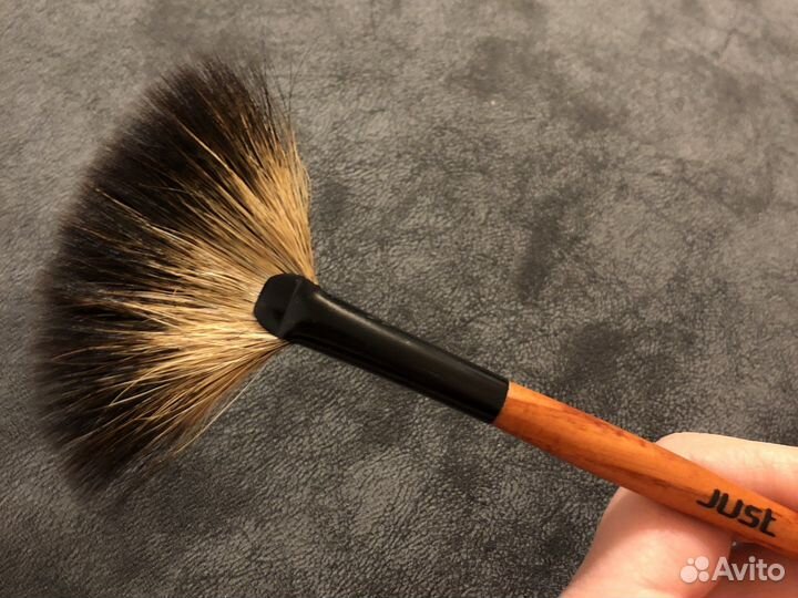 Кисть веерная just