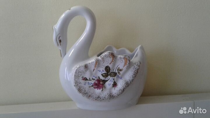 Фарфоровая конфетница-ваза 