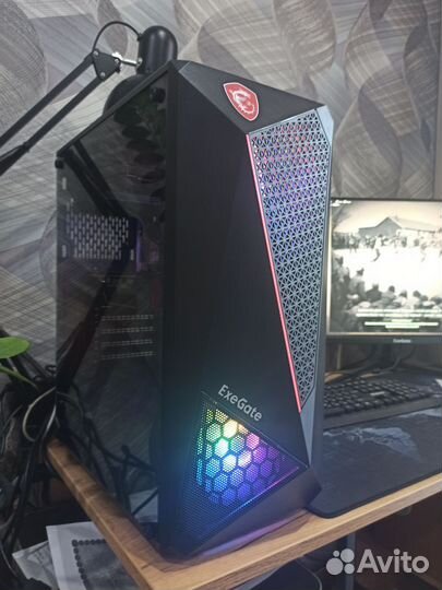 Игровой пк с монитором 27' клавиатура и мышь
