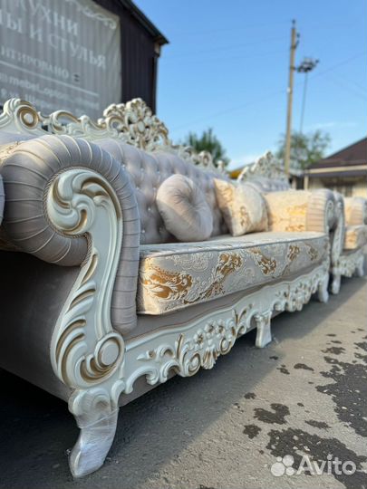 Диван и кресло