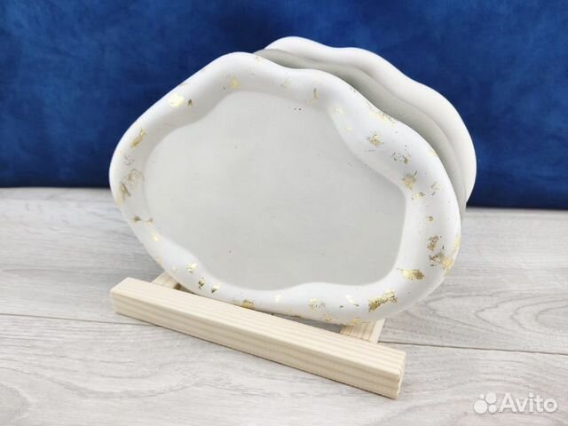 Подставка декоративная