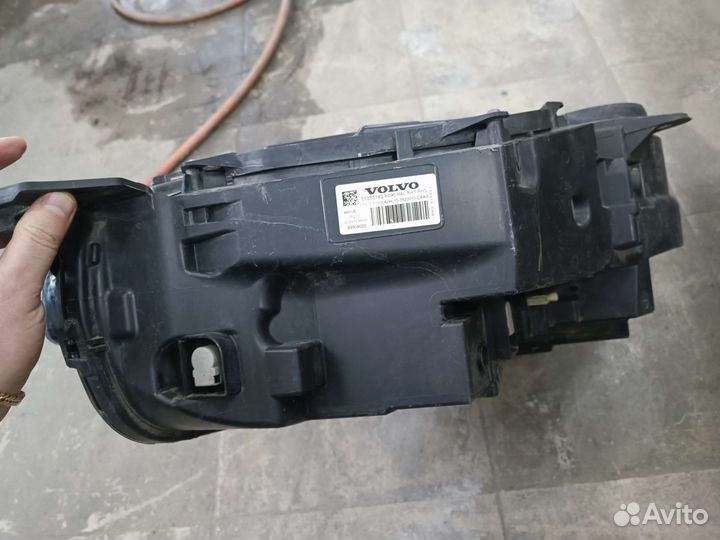 31353142 фара правая volvo xc90
