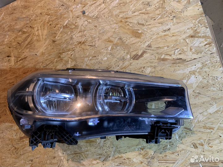 Фара правая BMW X5 F15 X6 F16 (14-20) LED