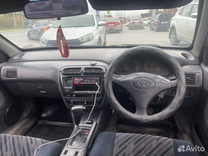 Toyota Carina 1.6 AT, 1993, 200 000 км