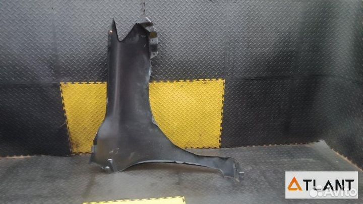 Крыло переднее левое toyota corolla fielder