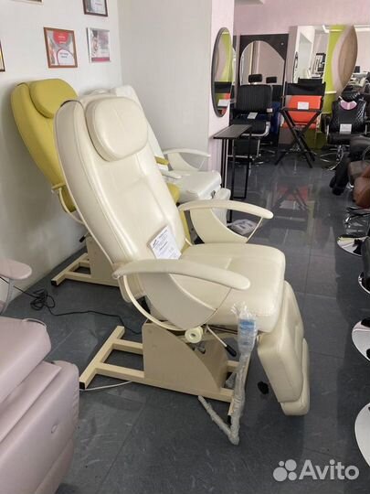 Косметологическое кресло на 2 х двигателях