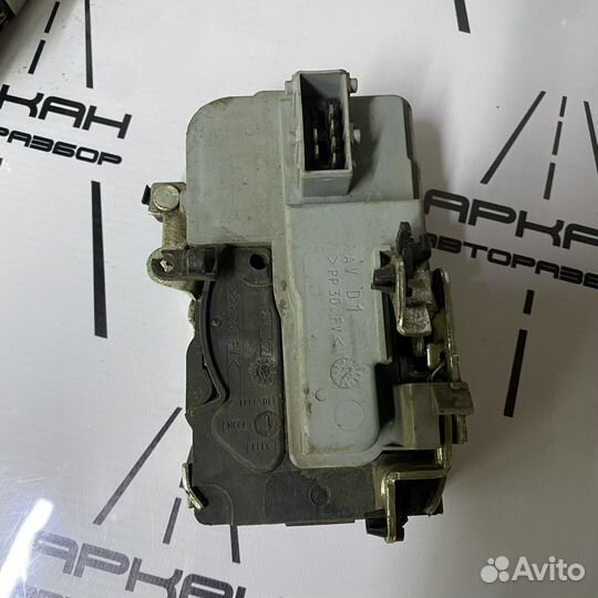 Замок двери передний правый Granta / Kalina