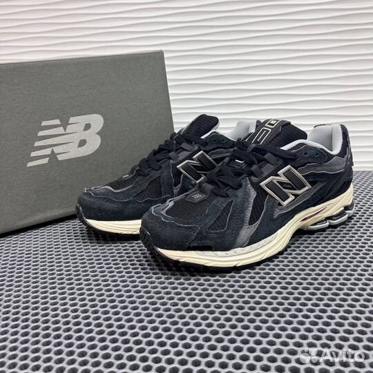 NEW balance 1906d protection pack