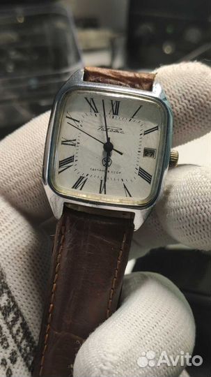 Часы ракета