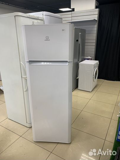 Холодильник новый