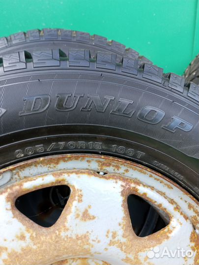 Dunlop Grandtrek Ice 02 205/70 R15 100