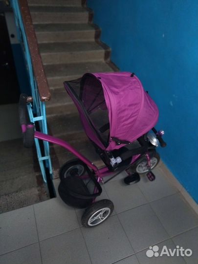 Детский трёхколёсный велосипед с ручкой