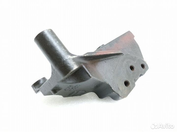 Кронштейн двигателя правый Opel Astra H 1.8 2008