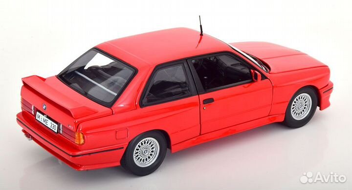 BMW M3 E30 Minichamps 1:18