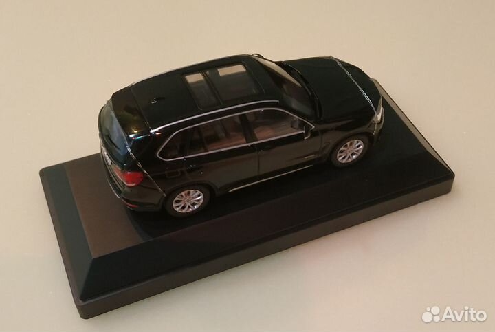 BMW X5 F15 Sapphire Black