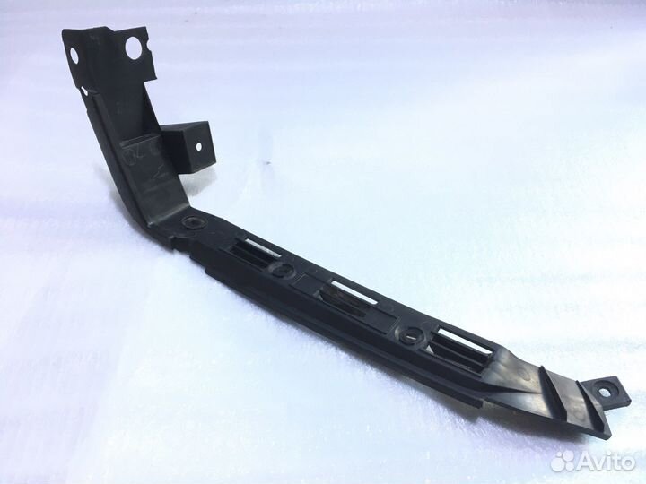 Кронштейн бампера Volkswagen bora задний правый